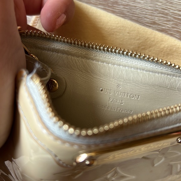Louis Vuitton Poudre Monogram Vernis Pochette Cles Key and Change Holder Beige - Picture 11 of 17